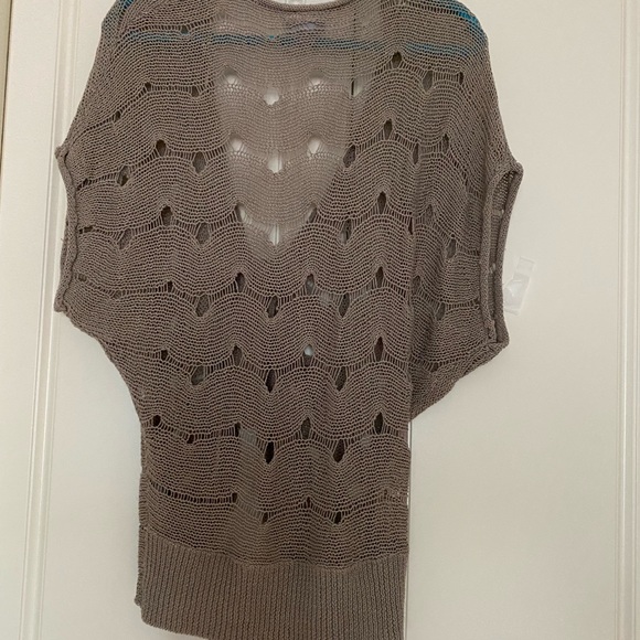 JANA SHORT SLEEVES KNITTED CARDIGAN SZ L/ XL - Picture 3 of 10